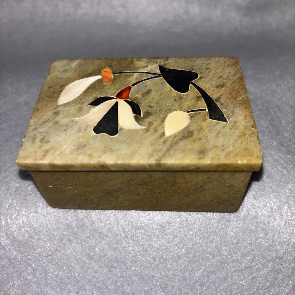 Vintage Soap Stone With‎ Inlaid Floral Mother Of Pearl Trinket Box Square w/ Lid